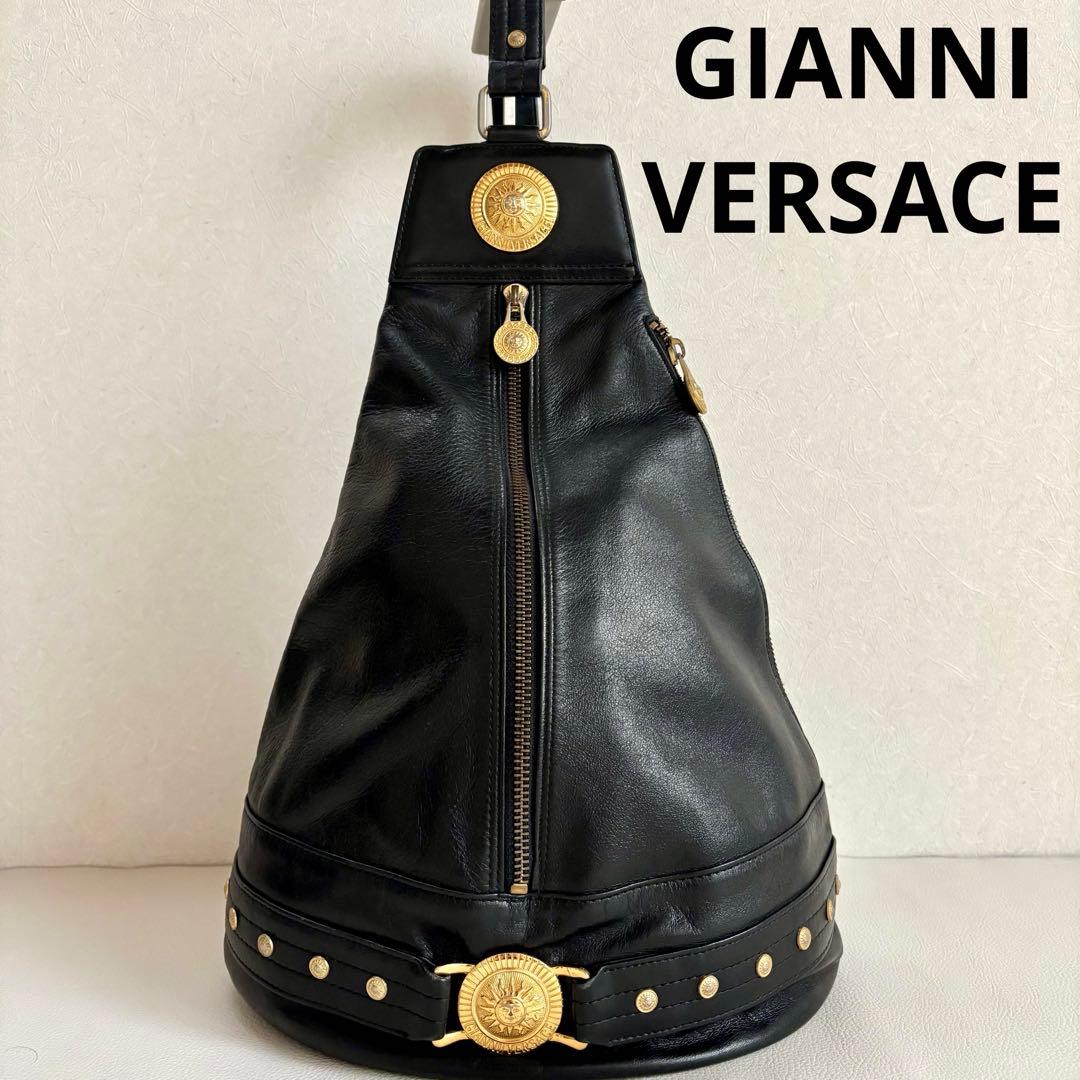 【良品】【ヴェルサーチ】メデューサ レザー ワンショルダーバッグ 黒