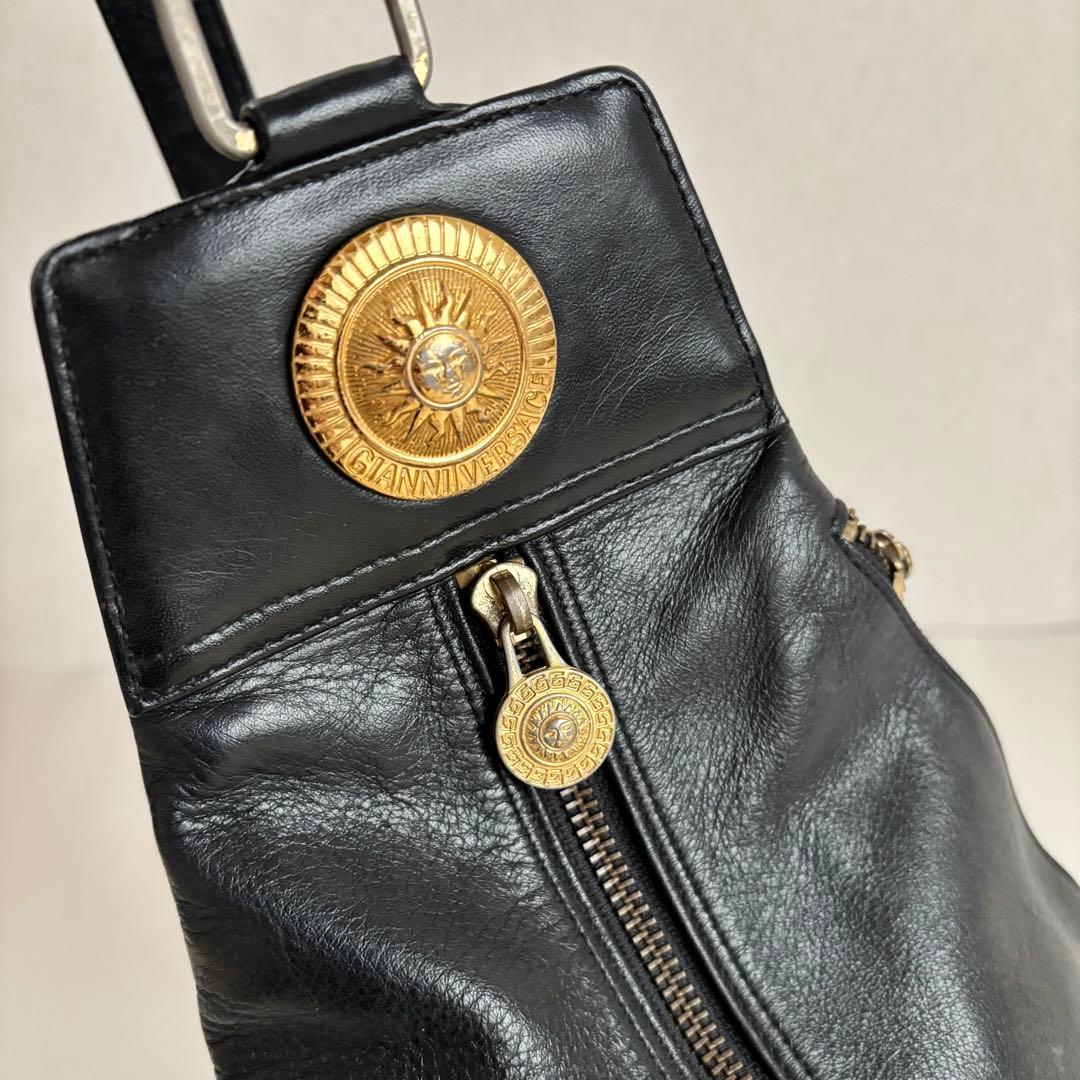 【良品】【ヴェルサーチ】メデューサ レザー ワンショルダーバッグ 黒