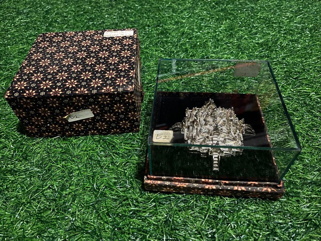 髭*董様 ボルブドゥール遺跡　銀細工