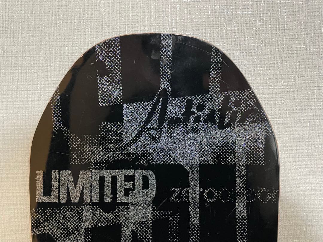 011 zerooneone Artistic リミテッド スノーボード