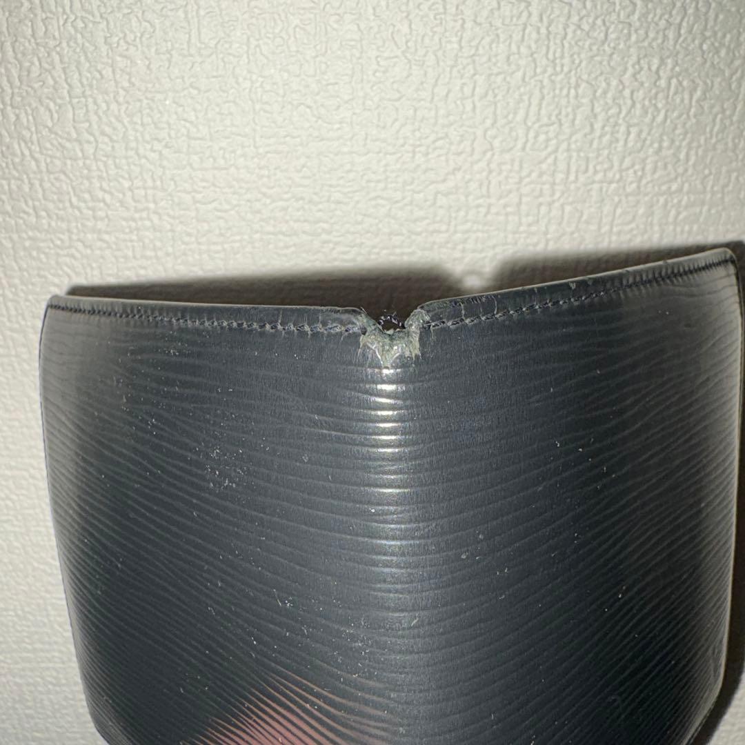 ルイヴィトン エピ ポルトフォイユ・マルコ 二つ折り財布