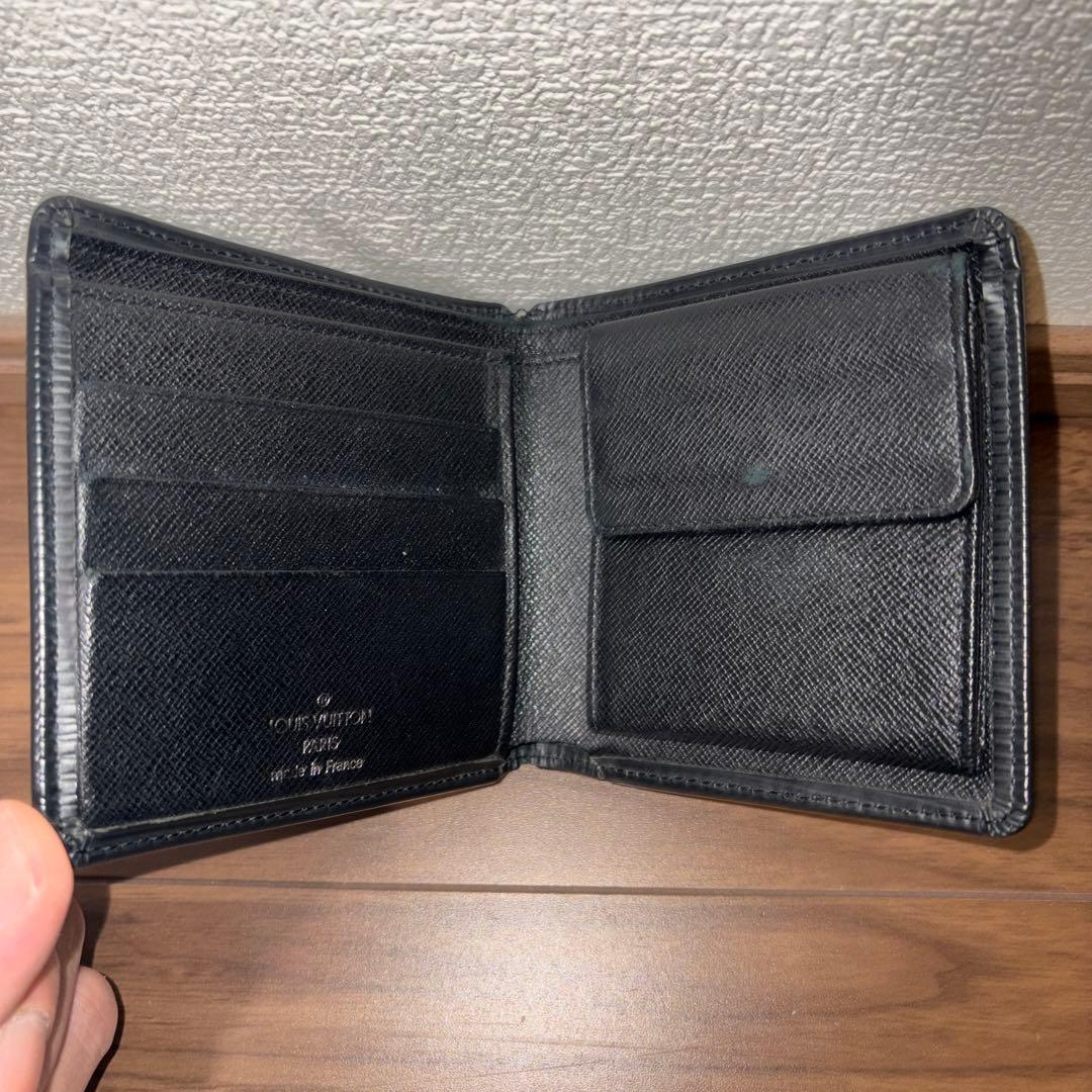 ルイヴィトン エピ ポルトフォイユ・マルコ 二つ折り財布