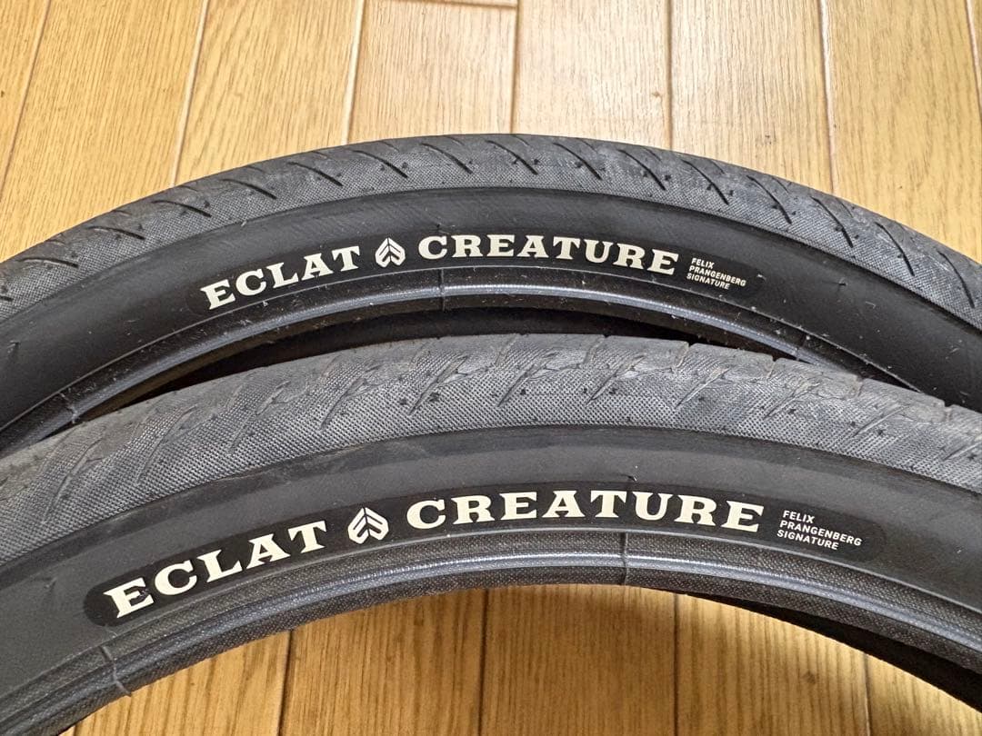 ECLAT CREATURE 20×2.40 BMXタイヤセット