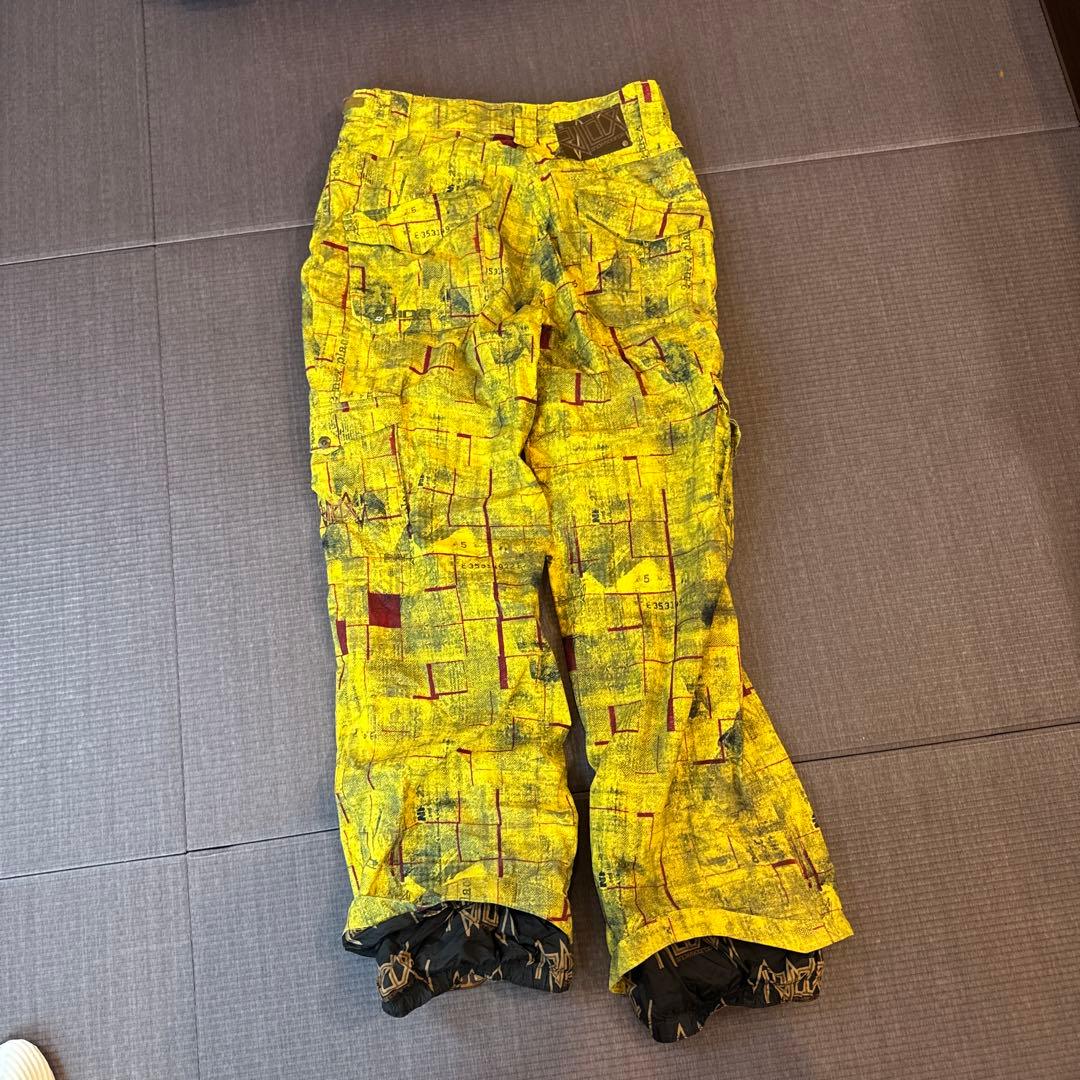 スノーボードウェア　上下セット【グローブ付】