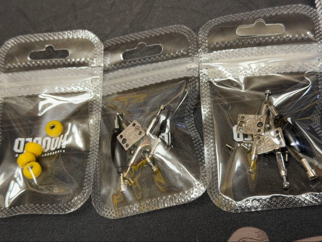 指スケ hooded truck wheels セット