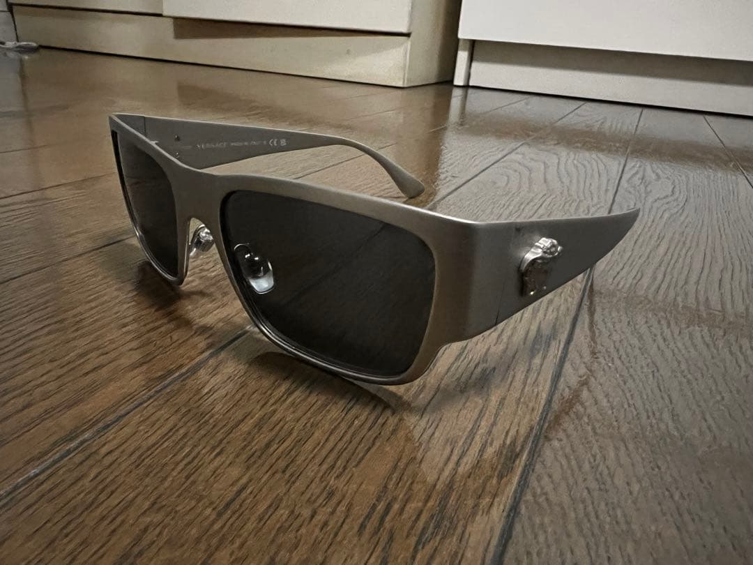 VERSACE シルバー サングラス