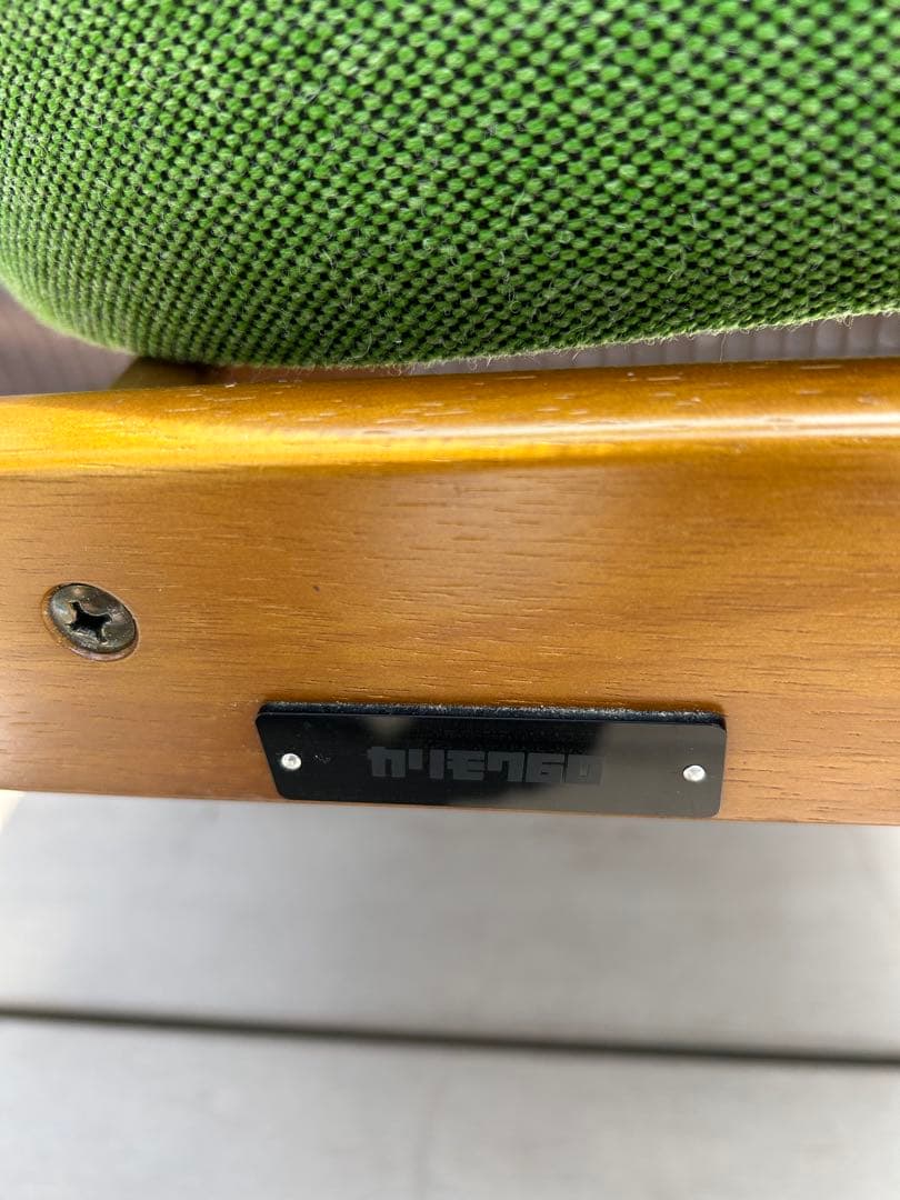 ② 良品 カリモク60 Dチェア タープグリーン 椅子　肘掛け