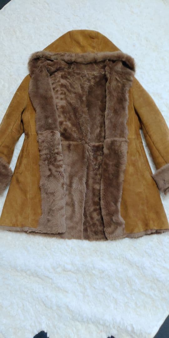 良品トスカーナムートンコート