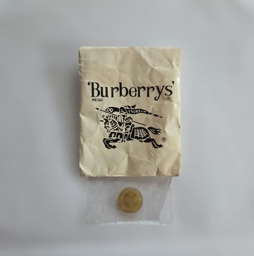 未使用品【バーバリー】リバーシブルベスト　ベージュ×ノバチエックチェック柄 М