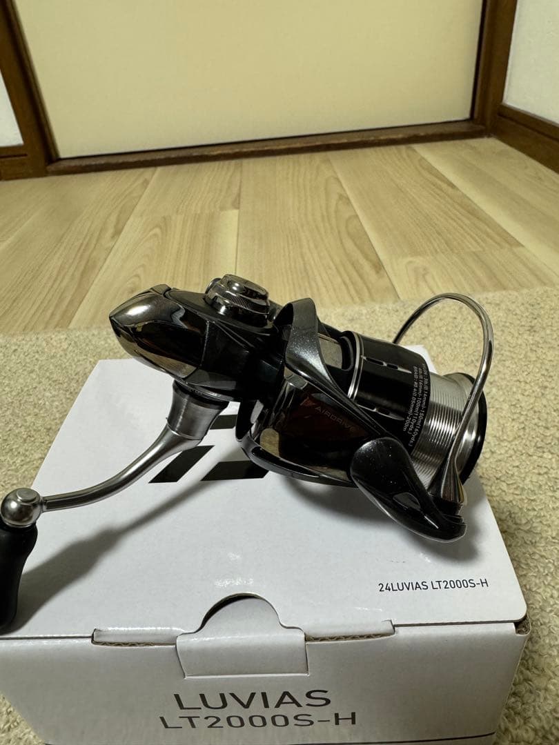 24LUVIAS LT2000S-H スピニングリール
