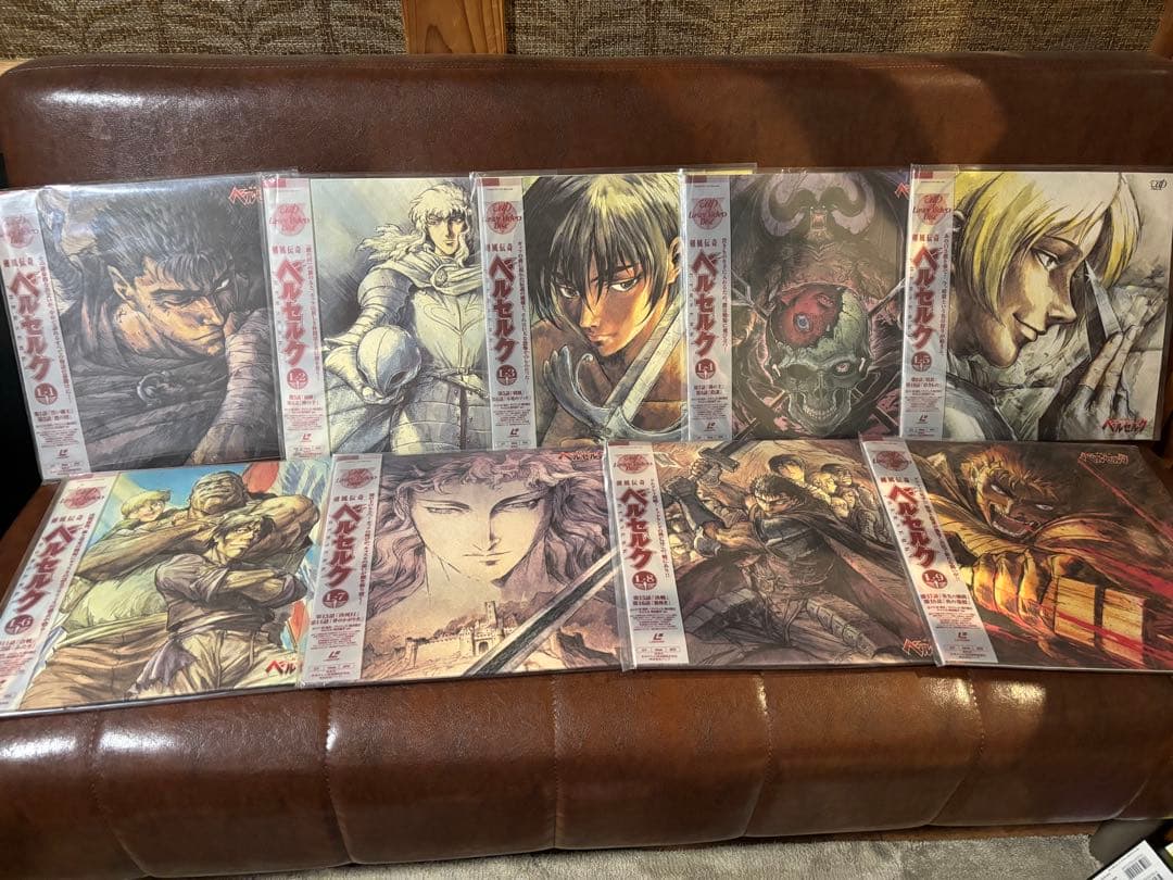 LD 9枚★剣風伝奇 ベルセルク 1～18話　設定資料＋ピンナップ＋帯 付