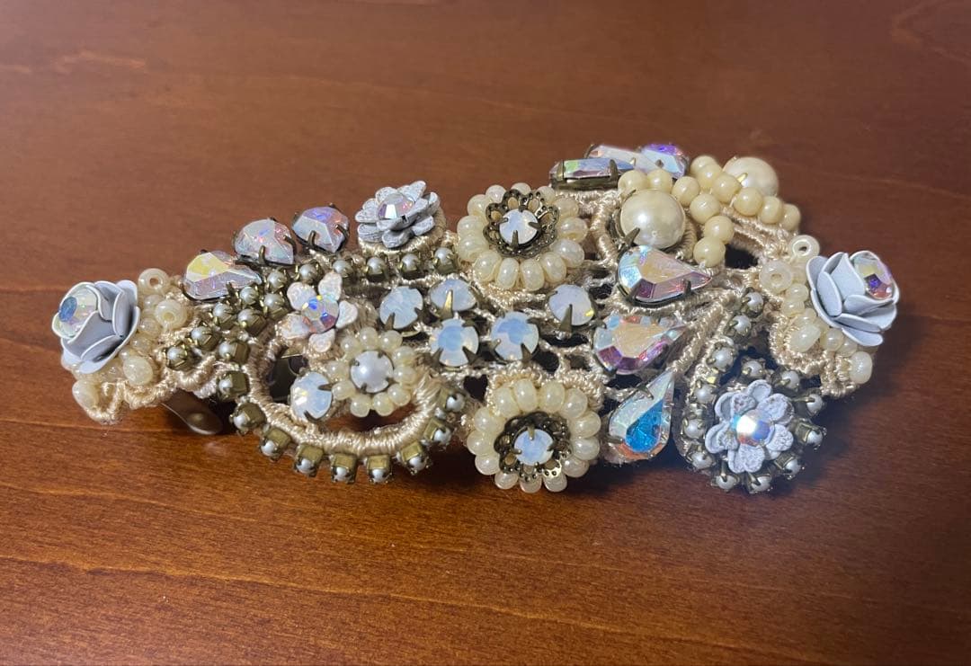 【最終価格】ミハエルネグリン バレッタ　白