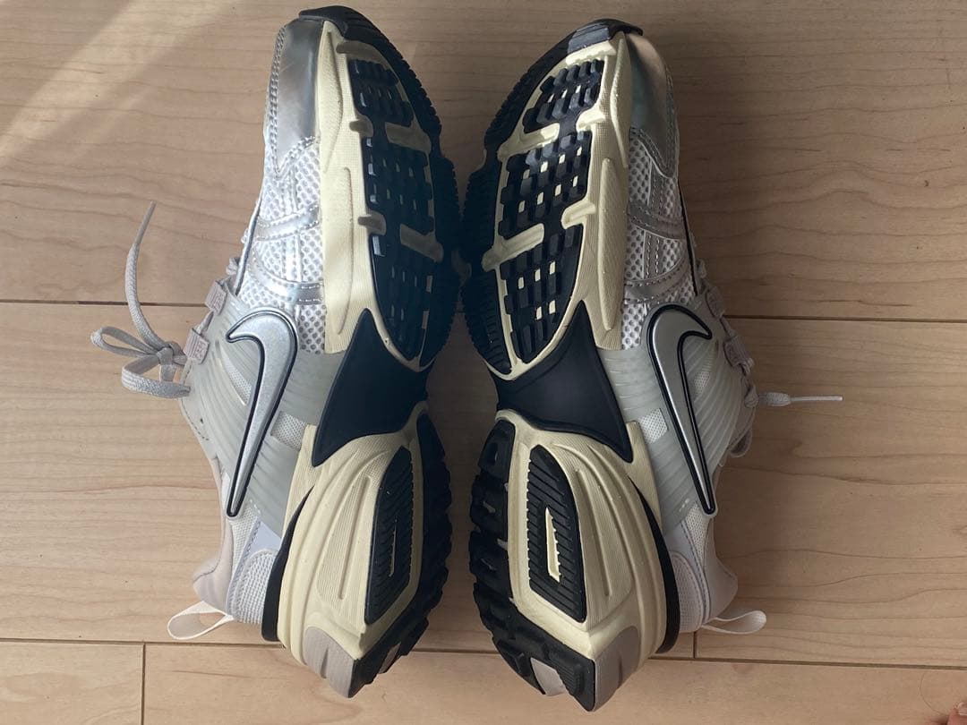 めんこ W NIKE V2K RUN 24cm 箱付き