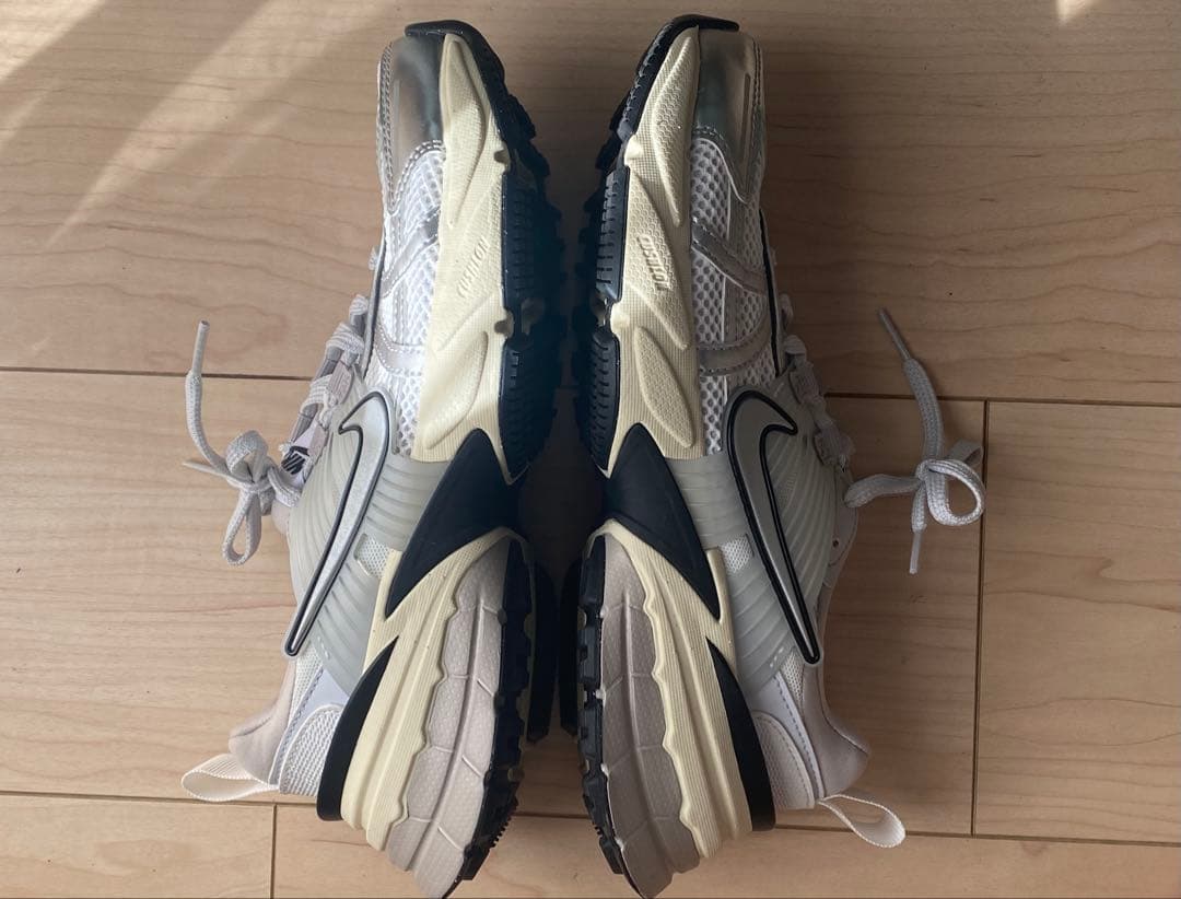 めんこ W NIKE V2K RUN 24cm 箱付き