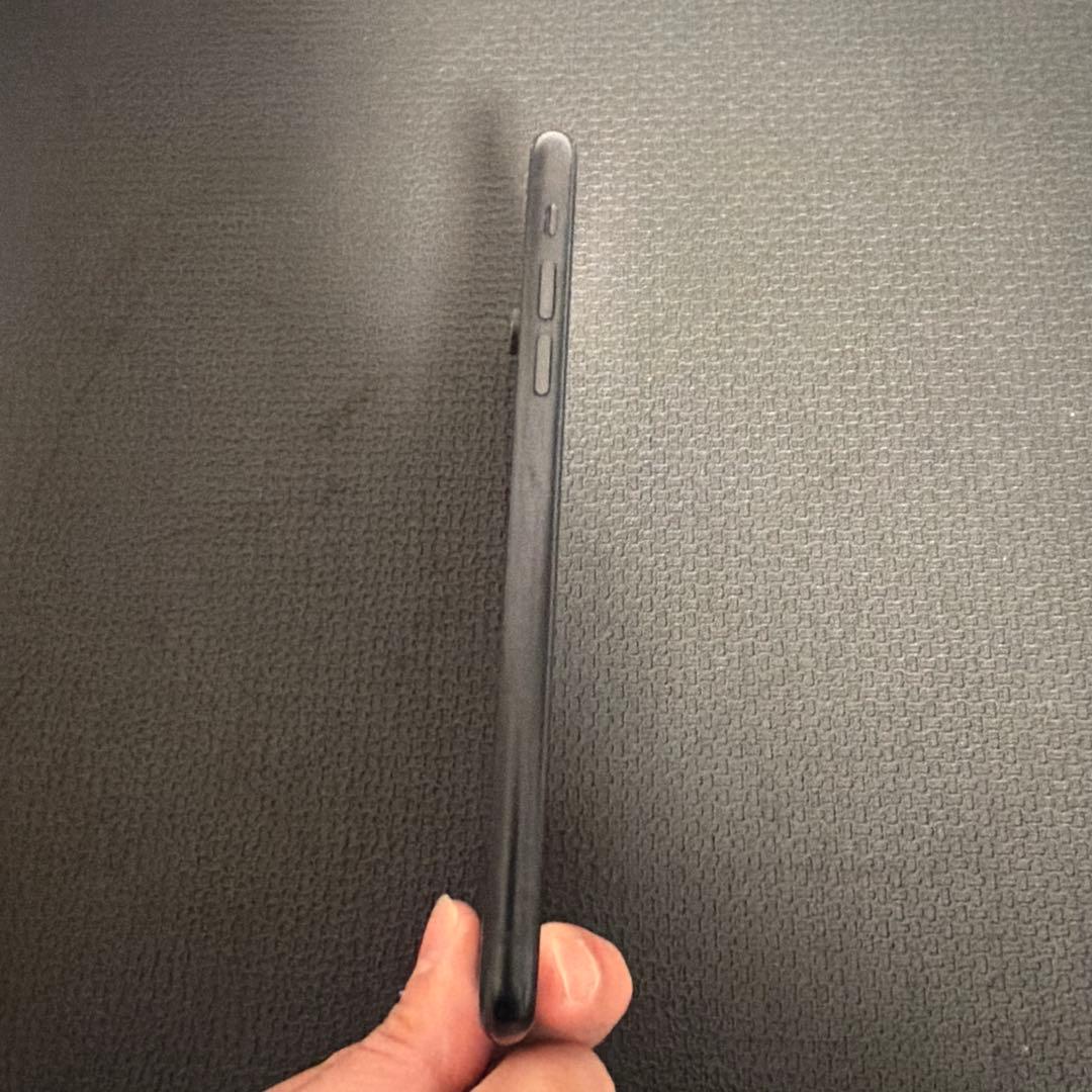 Apple iPhone XR ブラック 本体のみ　64GB