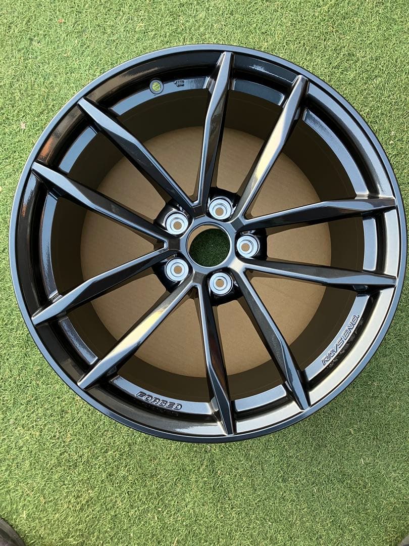 日産新型Z34 フロントホイール 19インチ　新品１本