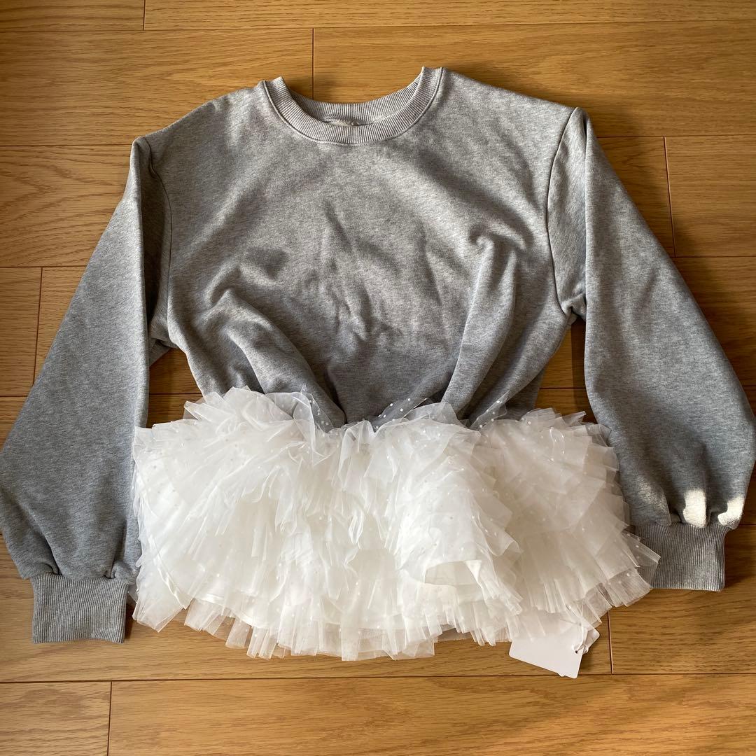 新品未使用　fit more フィットモア ミルフィーユフリルスウェット　グレー