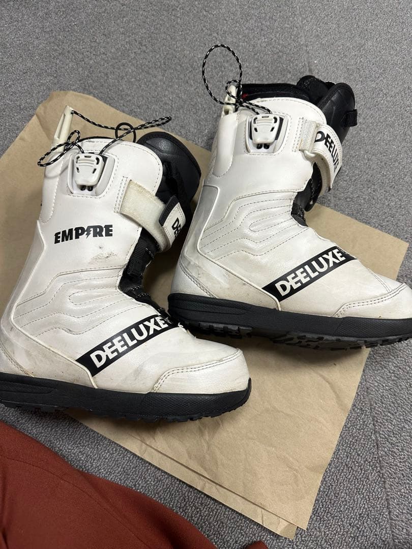 ディーラックス エンパイヤ 22.5cm