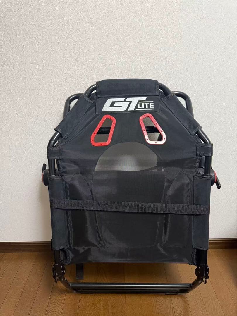 Next Level Racing F-GT Lite レーシングコックピット