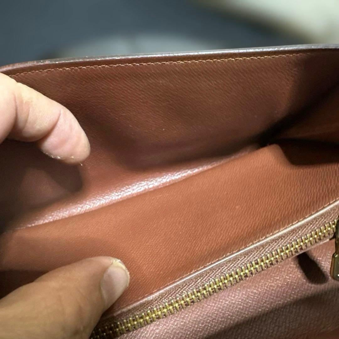 20☆優良品☆フラットタイプ♪サラ長財布