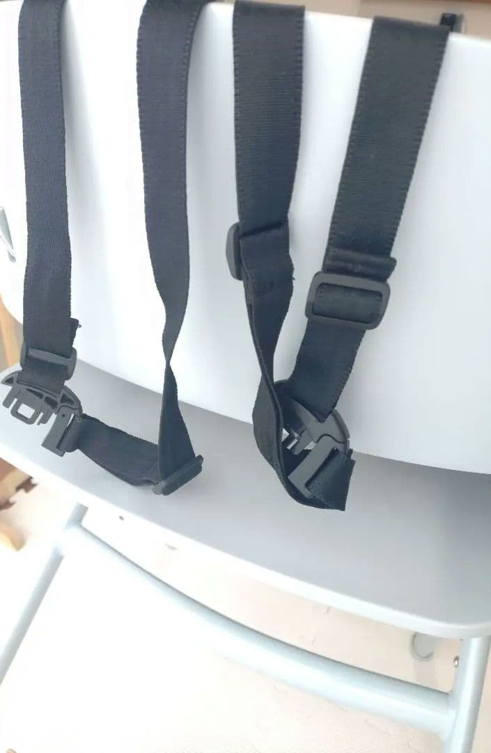 NOVUSノウス　ハイチェア 安全ベルト付　グレー　説明書つき