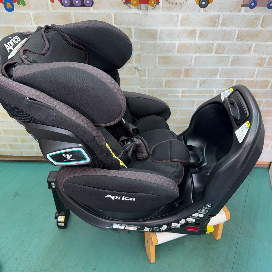 アップリカ　チャイルドシート フラディアグロウ isofix360°セーフティ