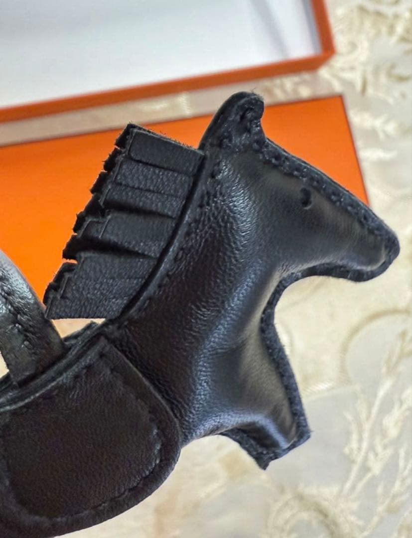 ⭐️未使用近い⭐️HERMES ロデオチャーム PM ソーブラック