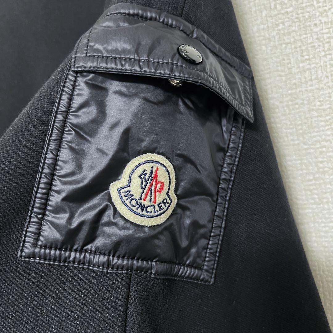 Moncler モンクレール　ポンチョ　ケープコート　ブラック　フード付き