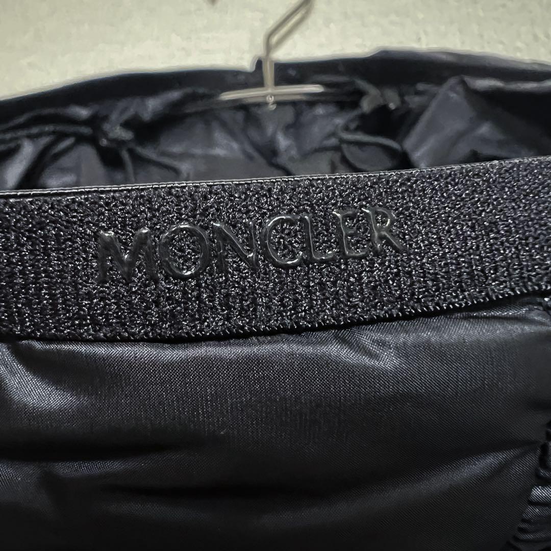 Moncler モンクレール　ポンチョ　ケープコート　ブラック　フード付き