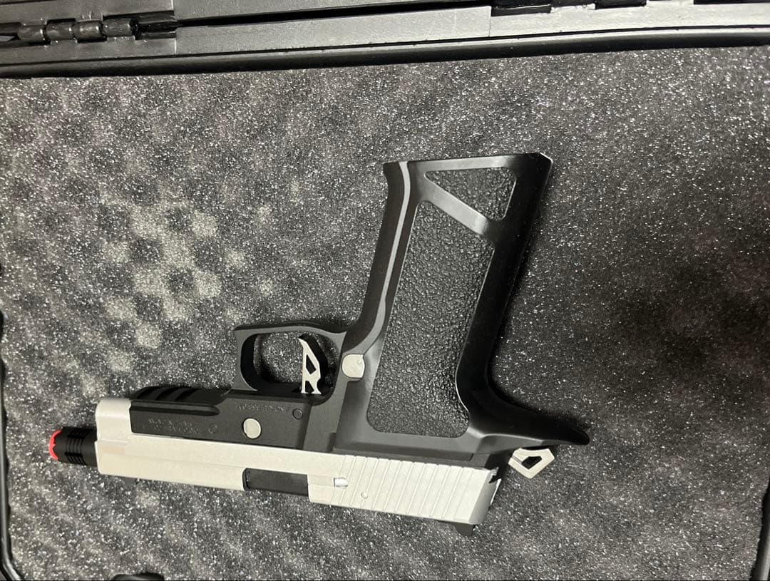 東京マルイ　センチネルナイン　レオンモデル　バイオハザード