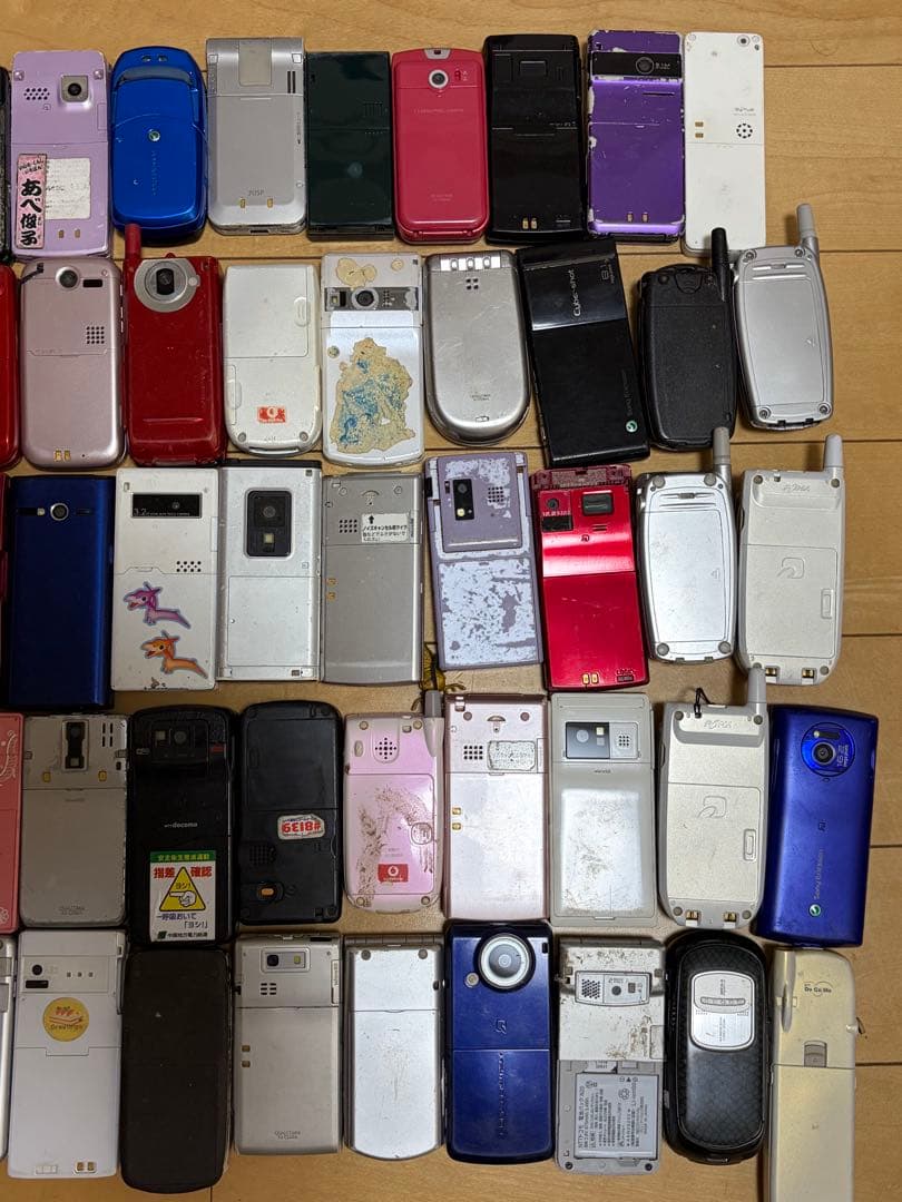 携帯電話　ガラケー　全65台　動作未確認品 修理部品取り専用