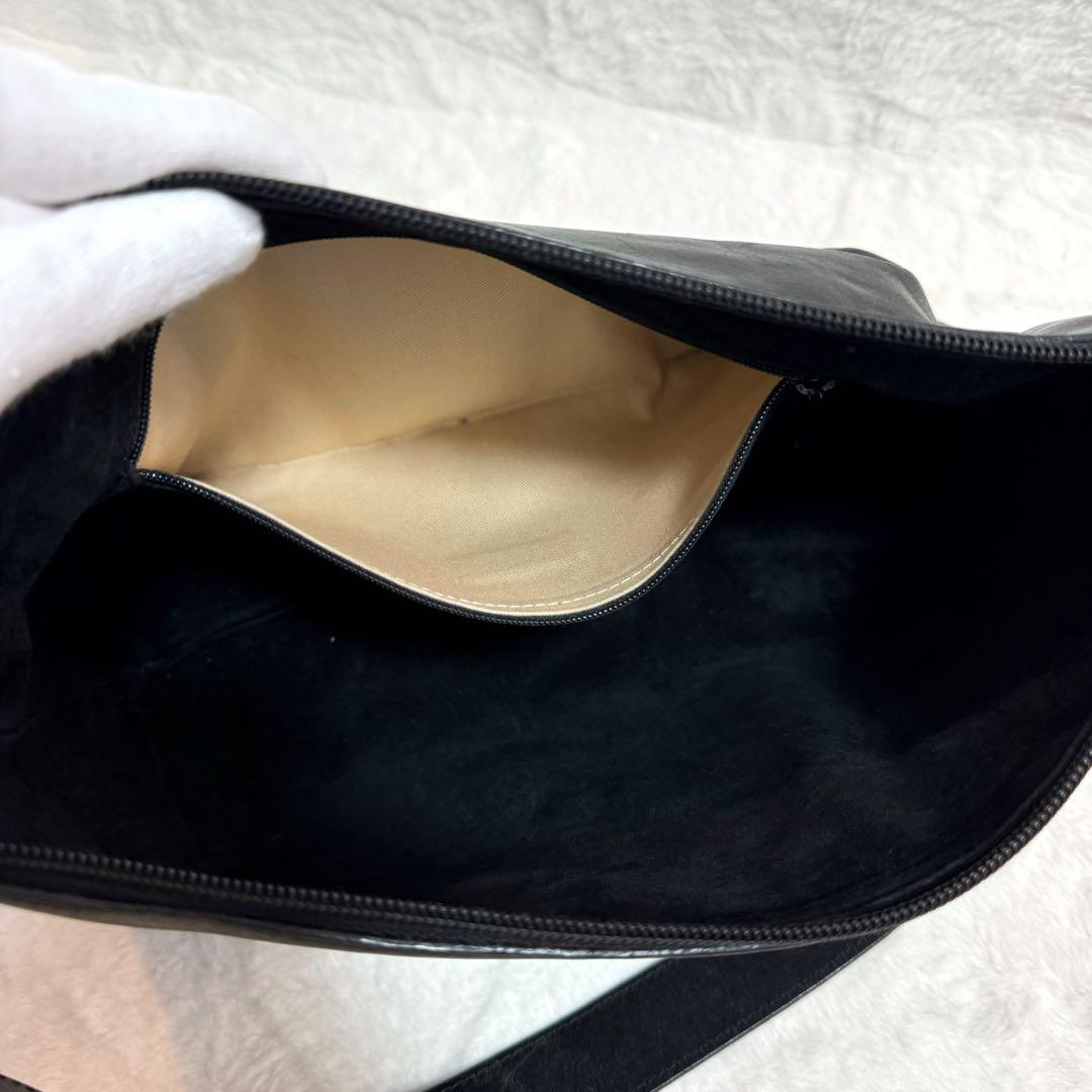 【美品】ヒロフ ワンショルダーバッグ Hロゴ レザー 2way 本革　ブラック