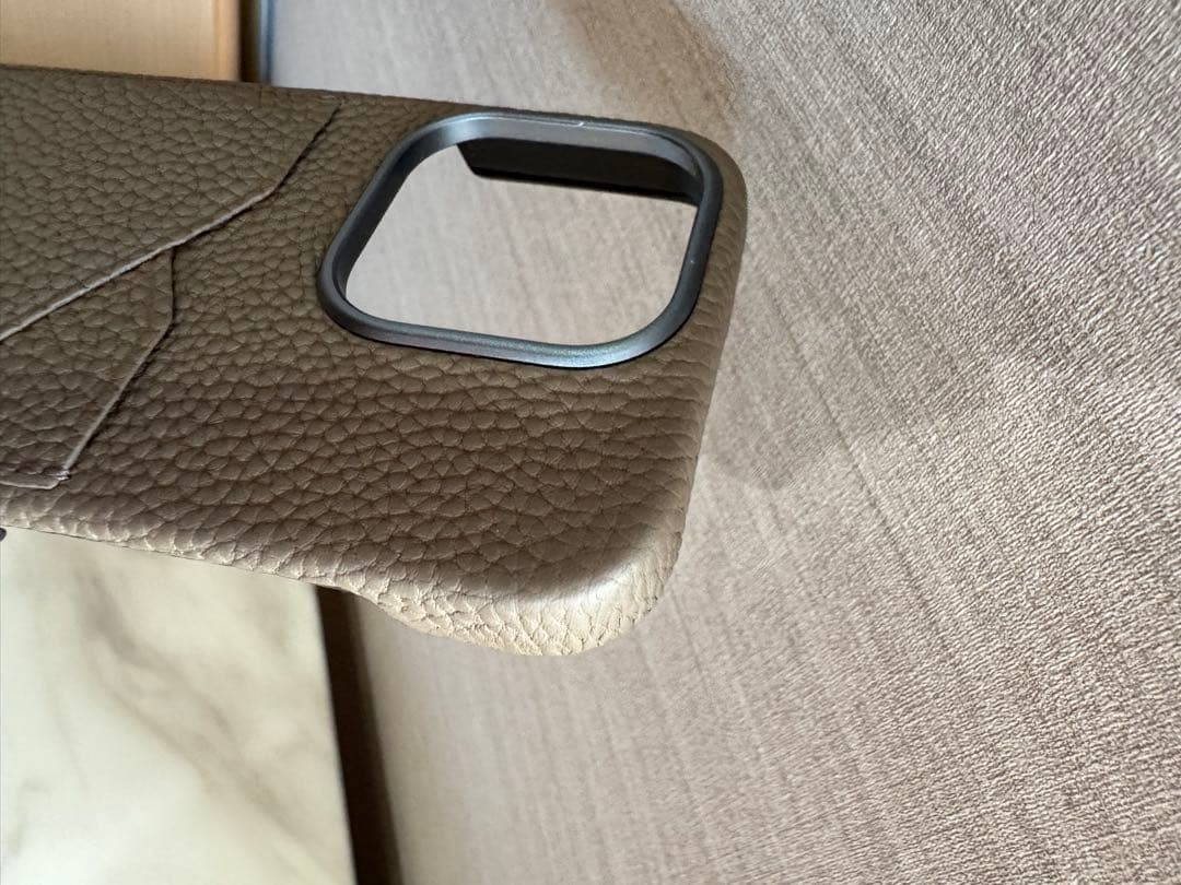 ※専用商品となります。 ボナベンチュラ iPhone15pro エトープ