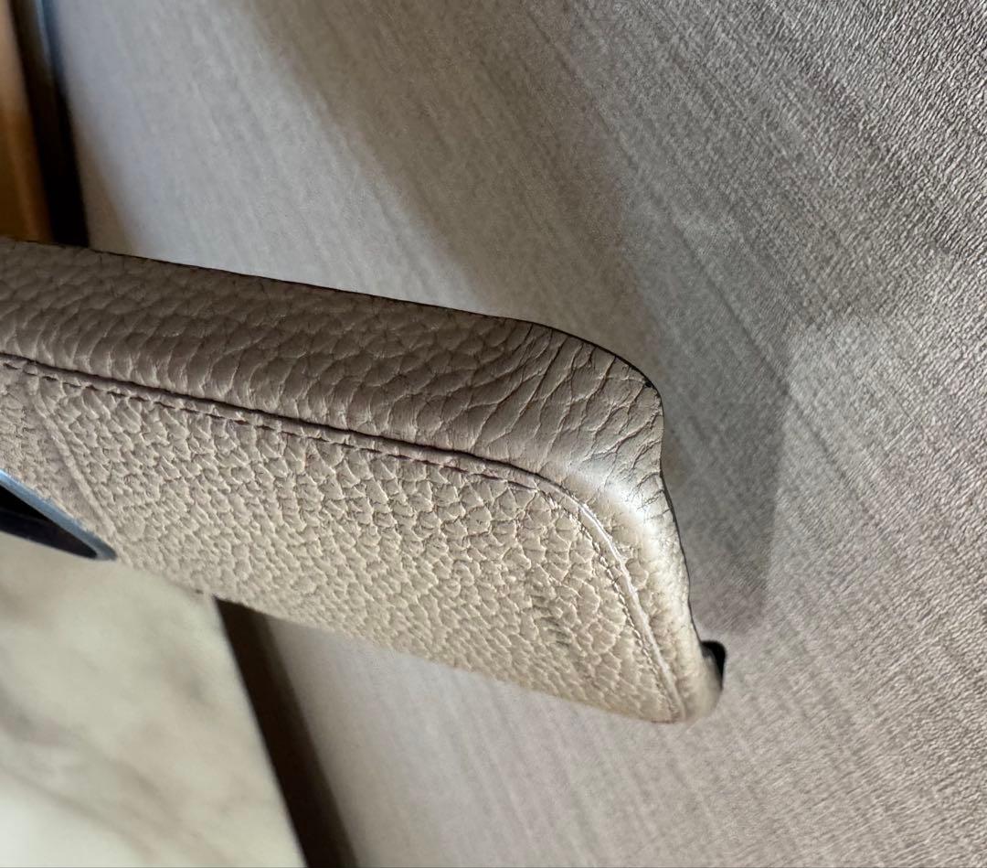 ※専用商品となります。 ボナベンチュラ iPhone15pro エトープ