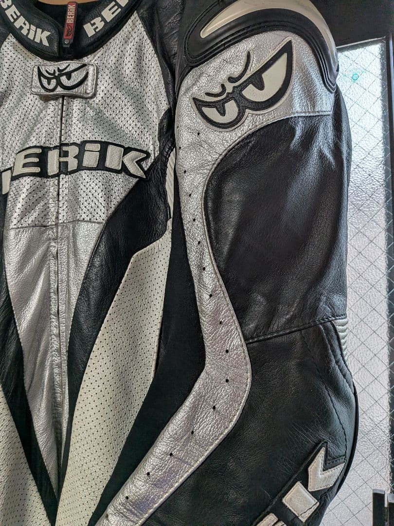 BERIK ベリック　レーシングスーツ　革ツナギ　レザースーツ