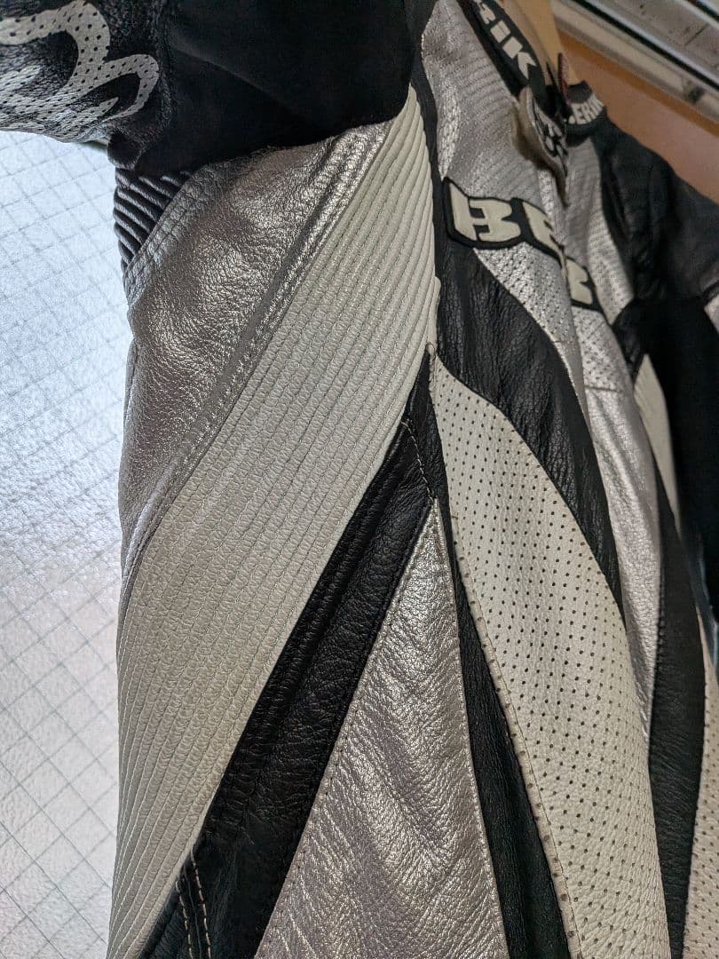 BERIK ベリック　レーシングスーツ　革ツナギ　レザースーツ