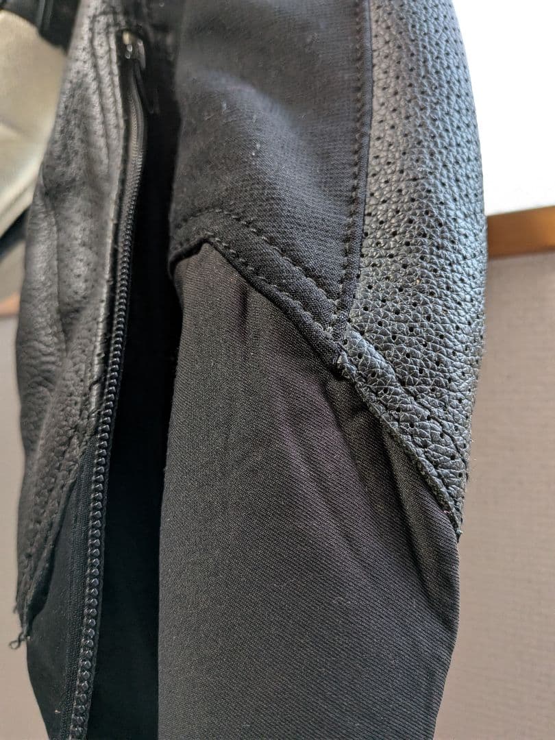 BERIK ベリック　レーシングスーツ　革ツナギ　レザースーツ