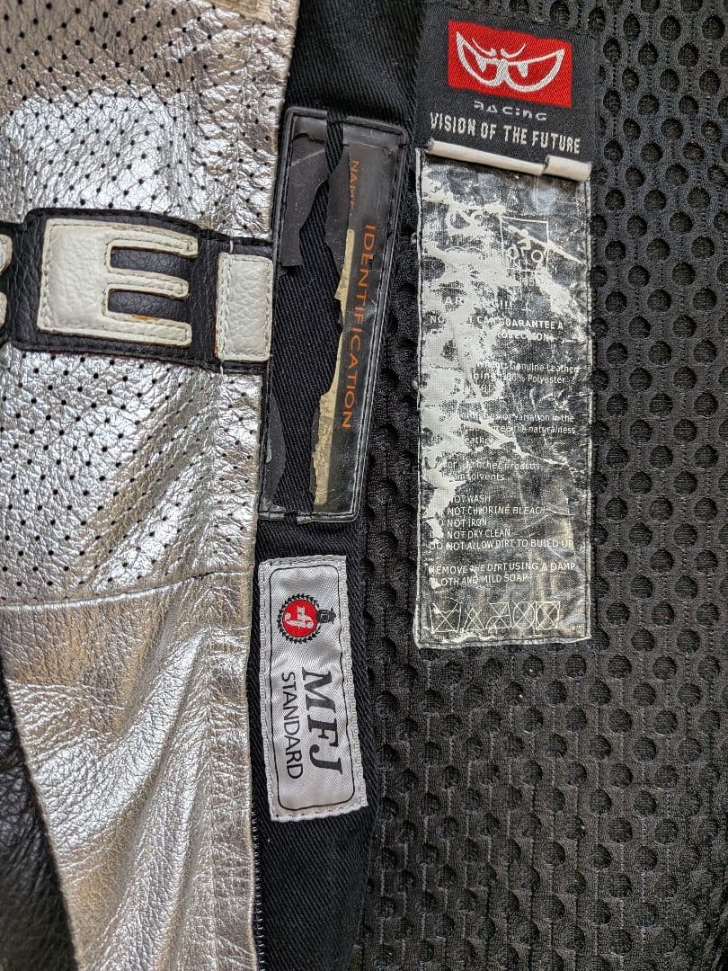 BERIK ベリック　レーシングスーツ　革ツナギ　レザースーツ