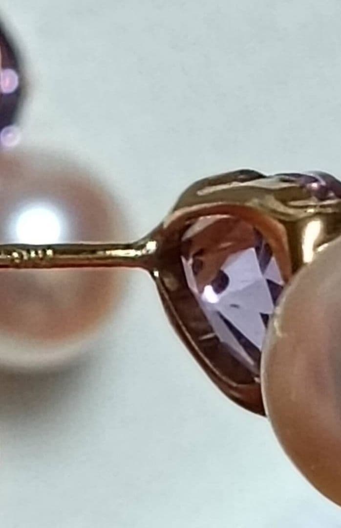 高級品　オーロラ花珠級あこや本真珠　ピアス　テリテリ　アメジストK18　可愛い