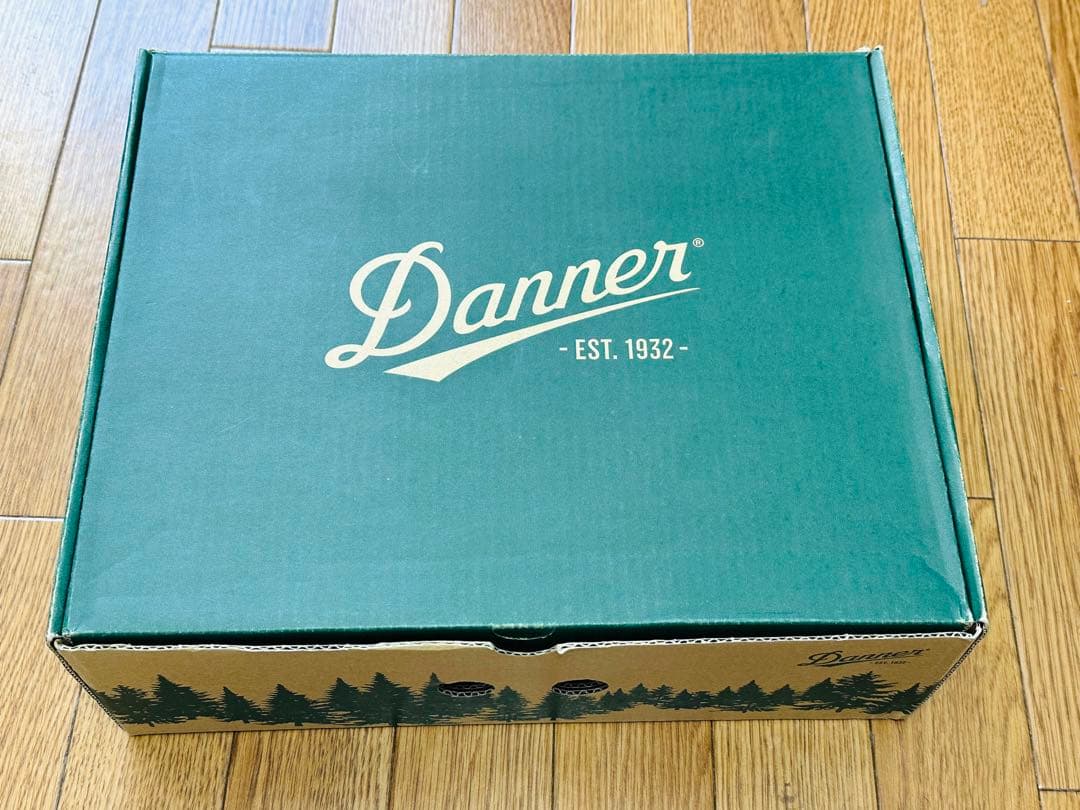 完売新品Dannerホワイトマウンテニアリング×ダナー8ホールブーツ28US10