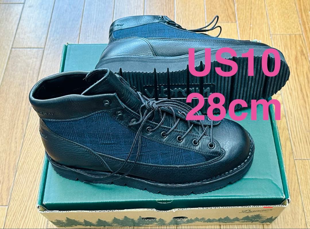 完売新品Dannerホワイトマウンテニアリング×ダナー8ホールブーツ28US10