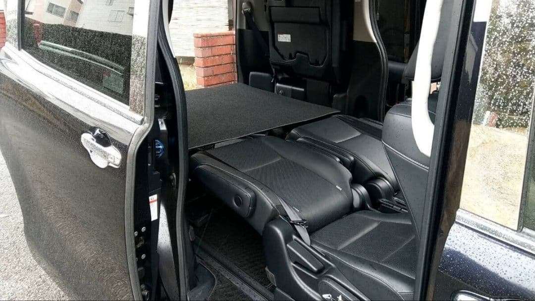 80系　ヴォクシー、ノア、エスクァイア　収納　ベッドキット　車中泊　キャンプ