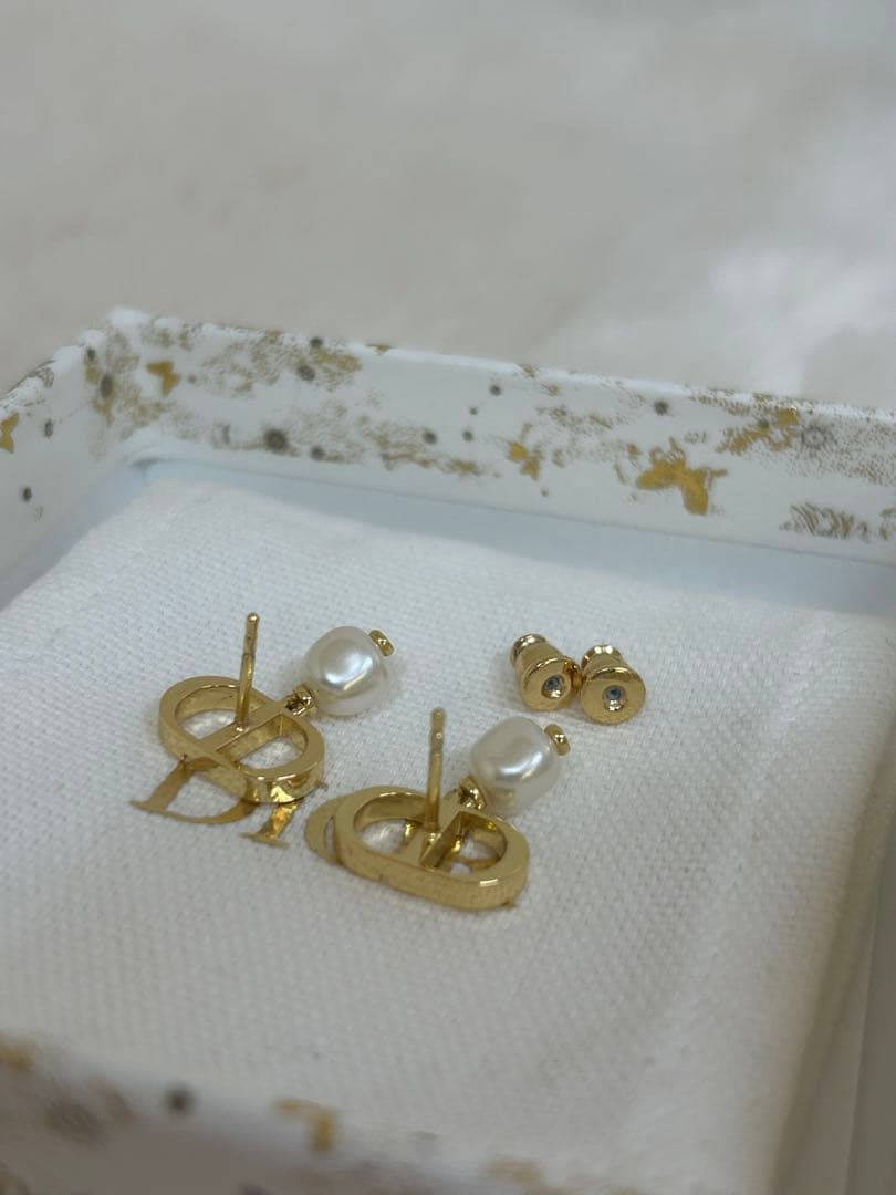 Dior Petit CD ピアス メタル & レジンパール ゴールド