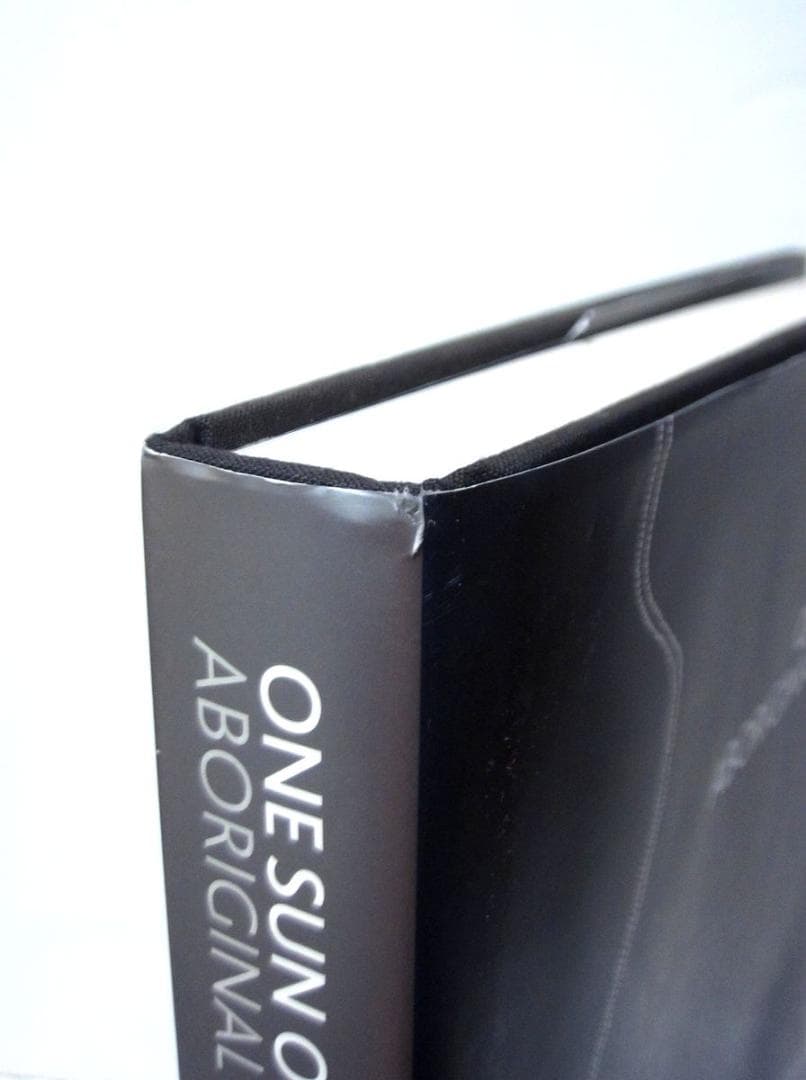 洋書 One Sun One Moon