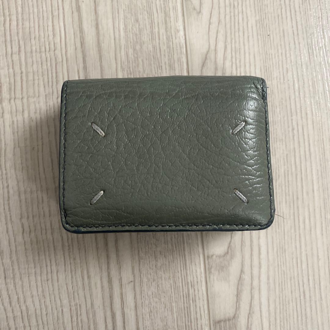 メゾンマルジェラ三つ折り財布