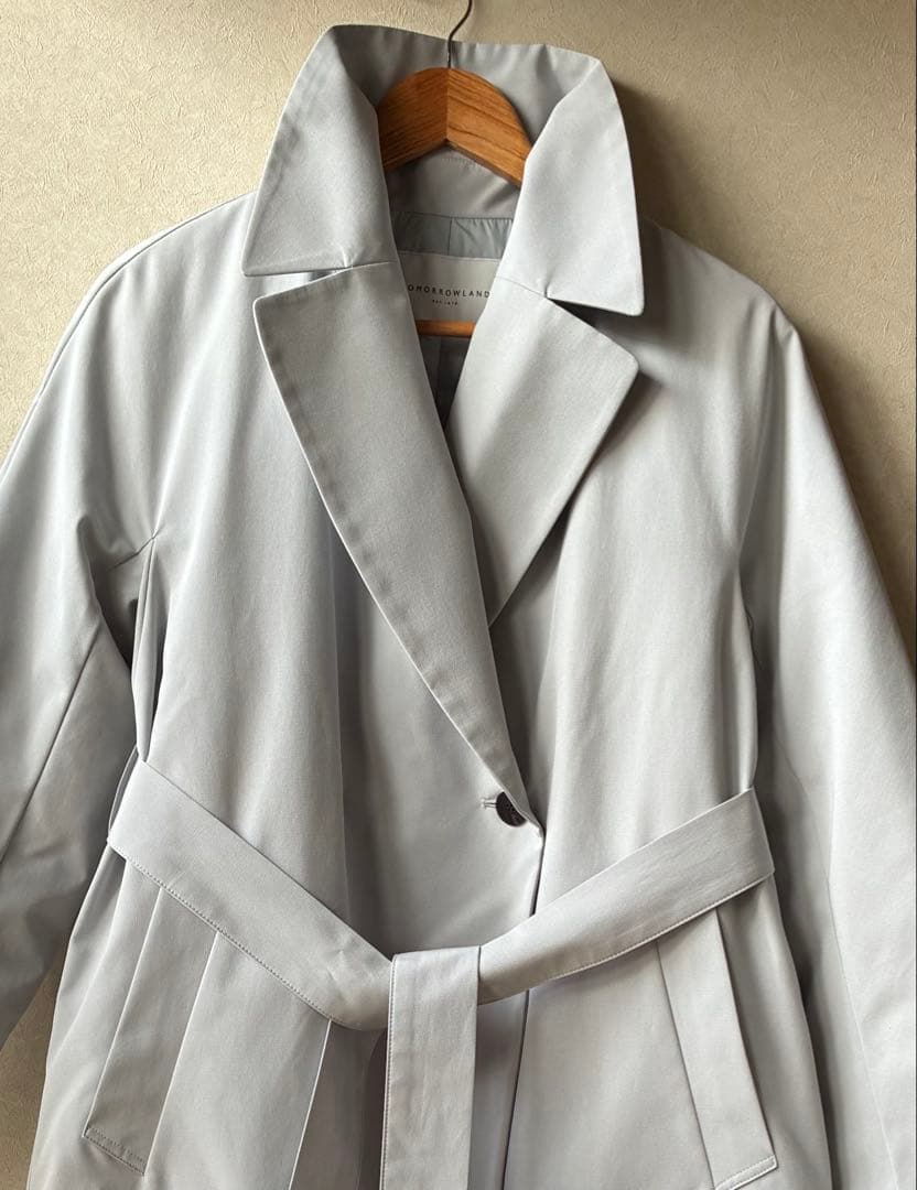 TOMORROWLAND ライトグレー トレンチコート