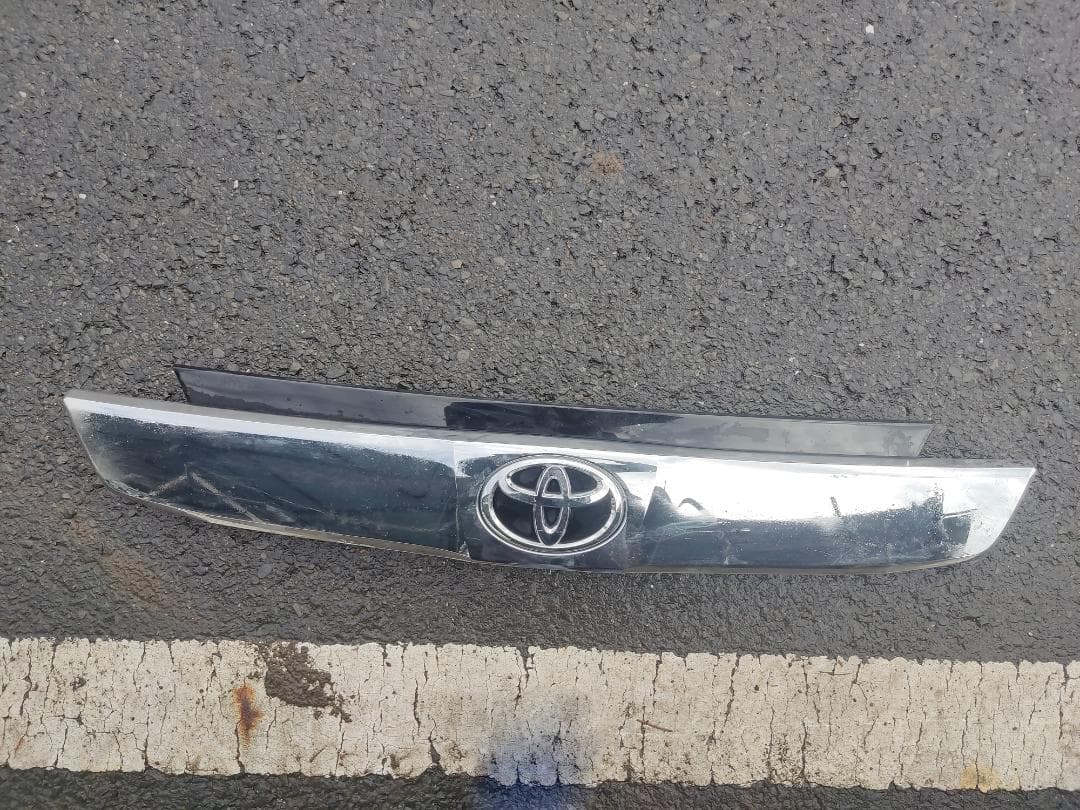 トヨタ AGH30W ヴェルファイア リアトランクガーニッシュ メッキ