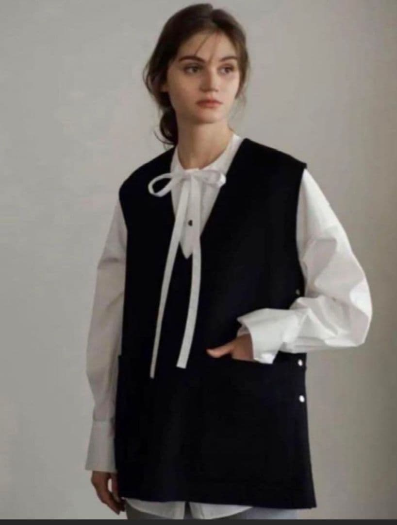 美品☆OHGA リバーシブルベスト