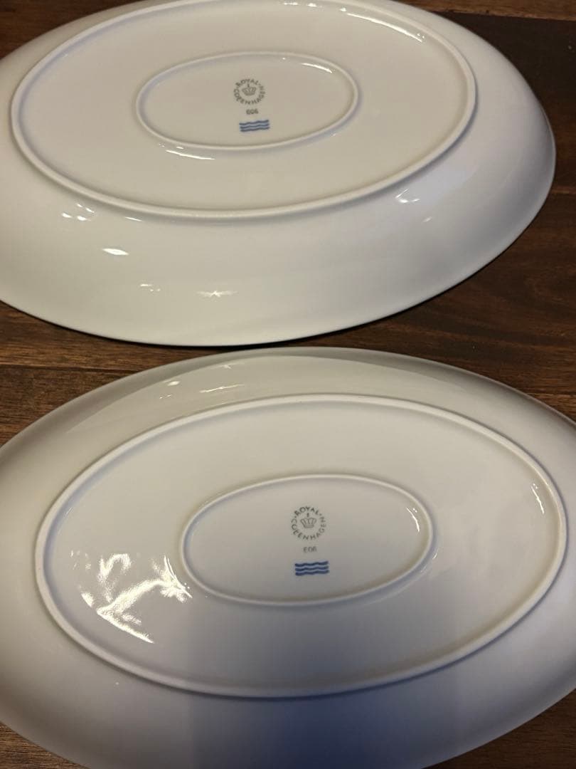 ロイヤルコペンハーゲン オーバルディッシュ27㎝ ホワイトパルメッテ 2枚