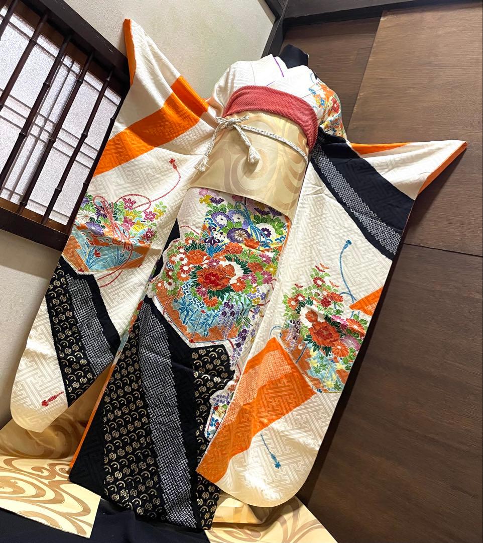 振袖 フルセット6点サイズＬ豪華振袖　駒刺繍　文箱花文　金彩　正絹